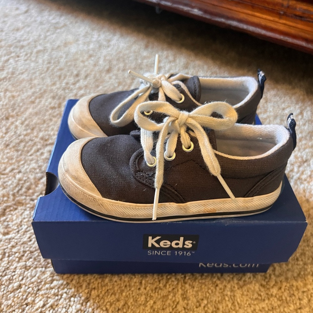 Keds graham navy shoes size 7